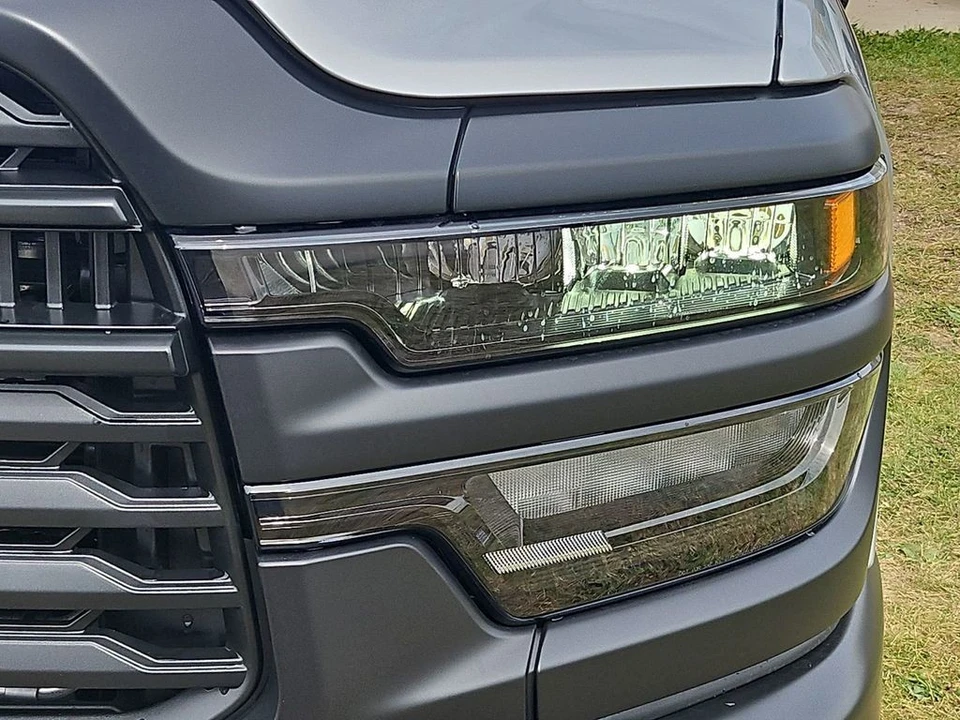 2026 Ram 3500 - Image 18 of 21