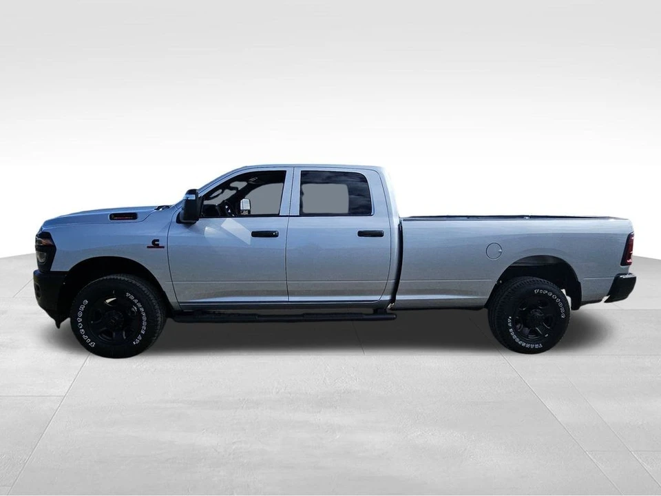 2026 Ram 3500 - Image 16 of 21
