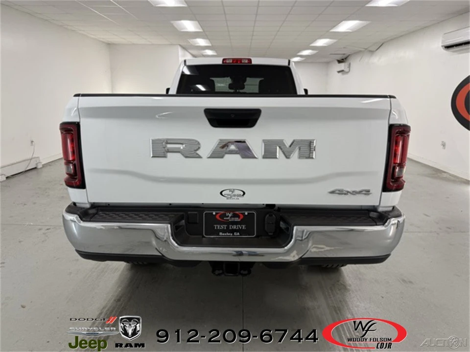 2026 Ram 3500 - Image 8 of 12