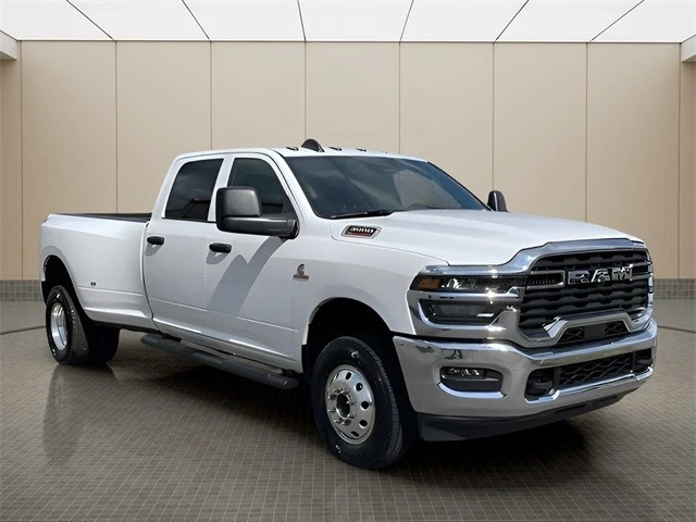 2026 Ram 3500 - Image 5 of 21
