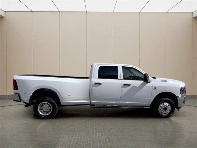 2026 Ram 3500 - Image 6 of 21