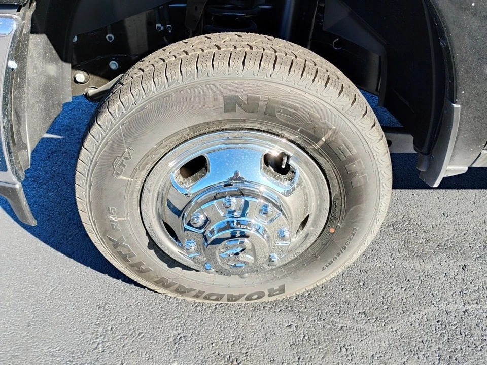 2026 Ram 3500 - Image 9 of 12