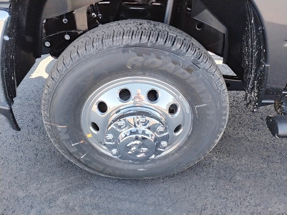 2026 Ram 3500 - Image 9 of 12