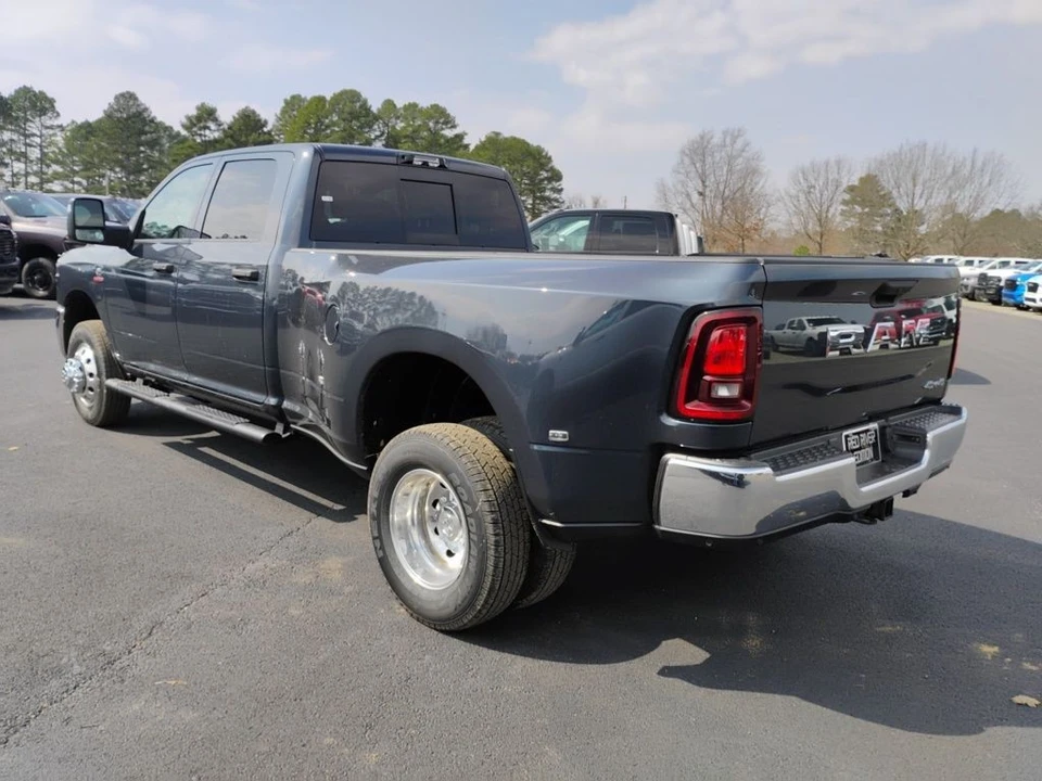 2026 Ram 3500 - Image 7 of 12