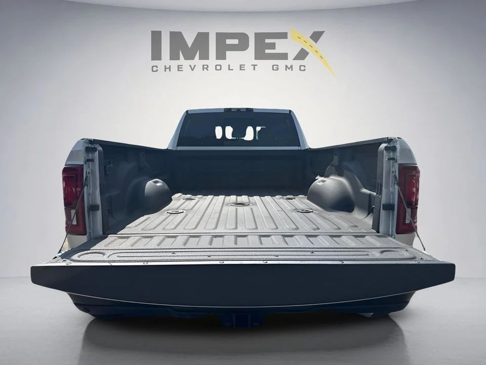2026 Ram 3500 - Image 26 of 31