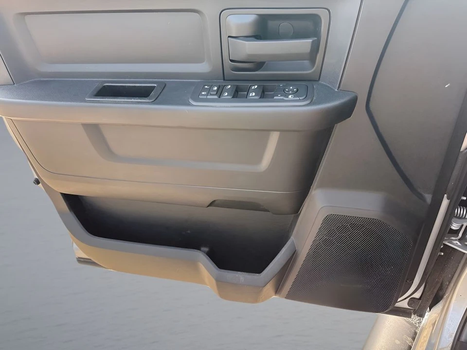 2026 Ram 3500 - Image 23 of 31