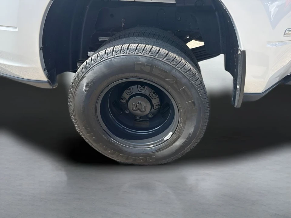 2026 Ram 3500 - Image 28 of 31