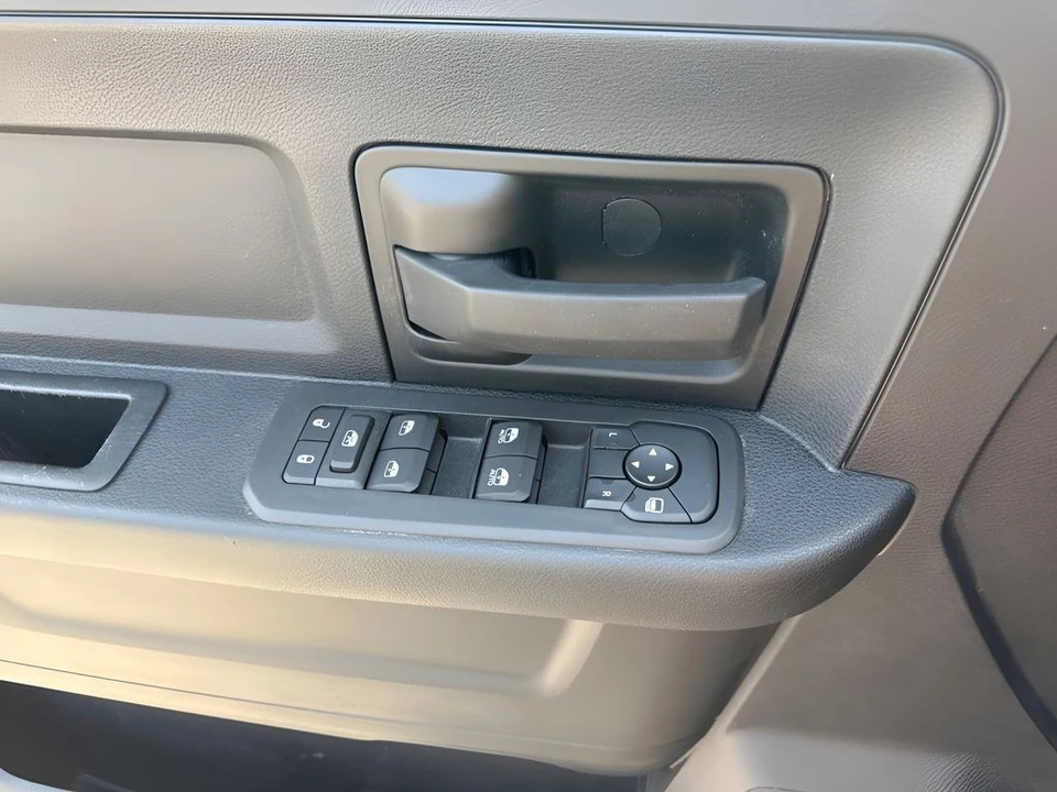 2026 Ram 3500 - Image 24 of 31