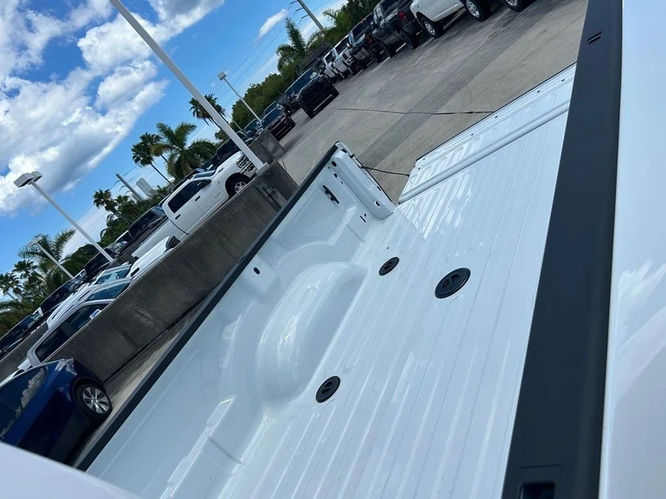 2026 Ram 3500 - Image 16 of 21
