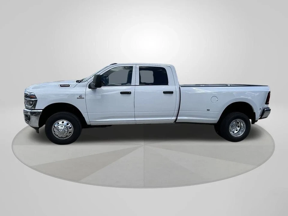 2026 Ram 3500 - Image 4 of 21