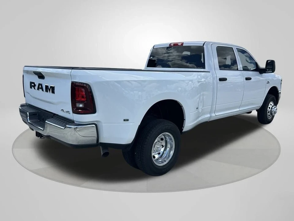 2026 Ram 3500 - Image 7 of 21