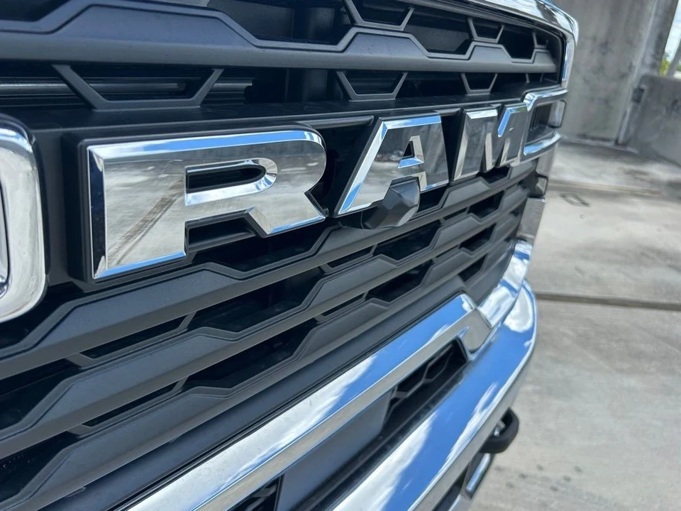 2026 Ram 3500 - Image 18 of 21