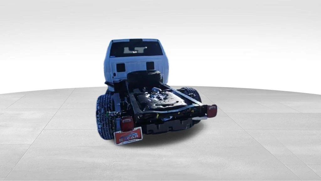 2026 Ram 3500 - Image 7 of 21