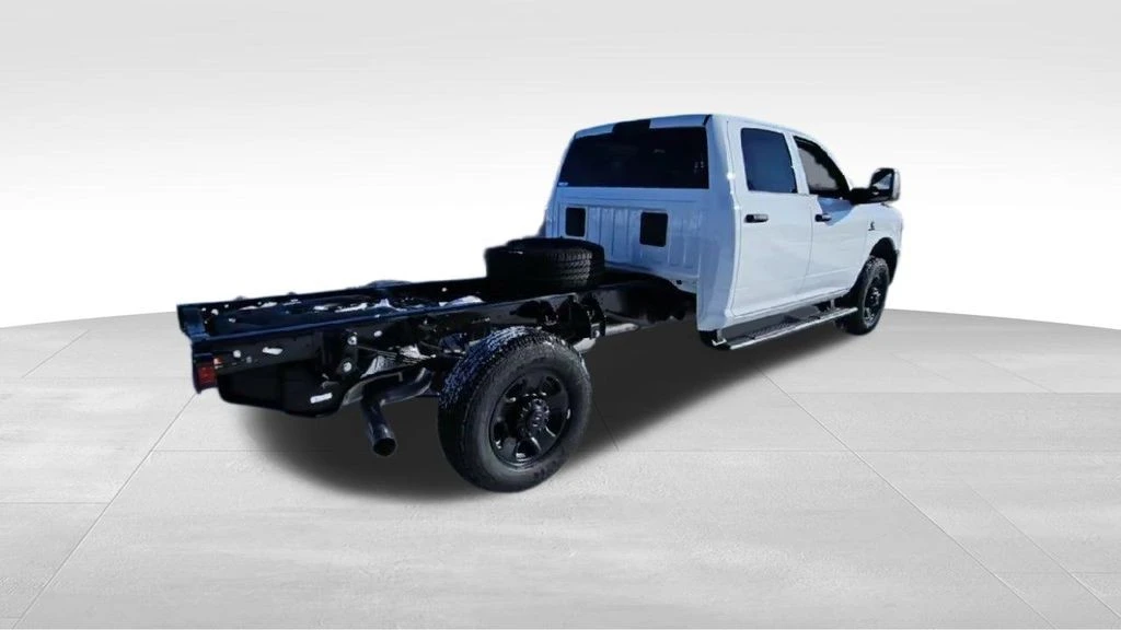 2026 Ram 3500 - Image 8 of 21