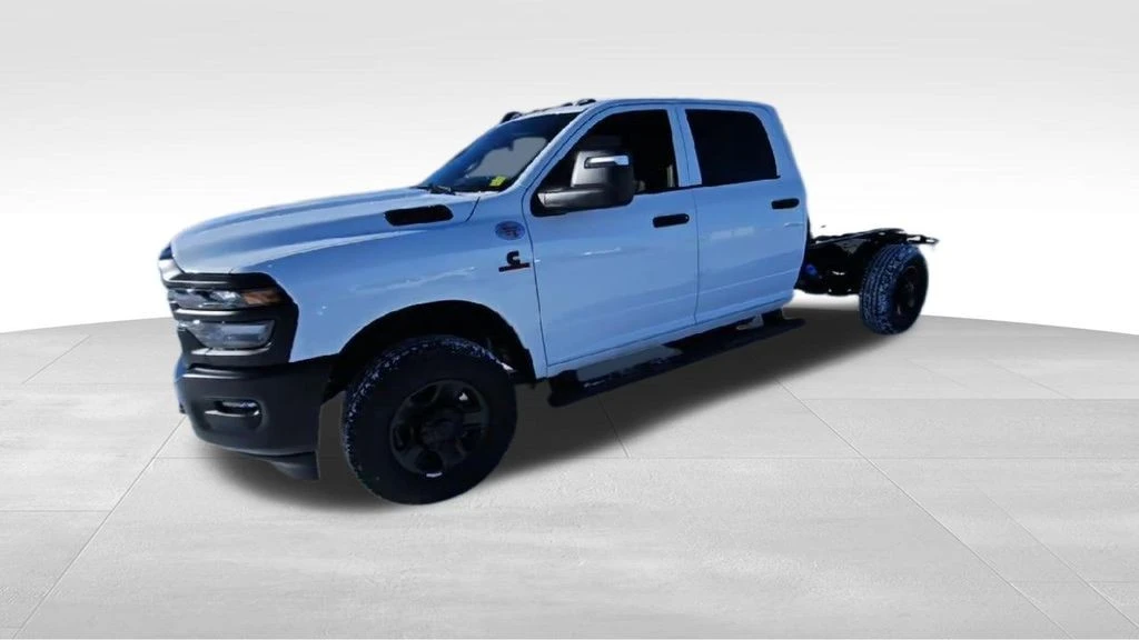 2026 Ram 3500 - Image 4 of 21