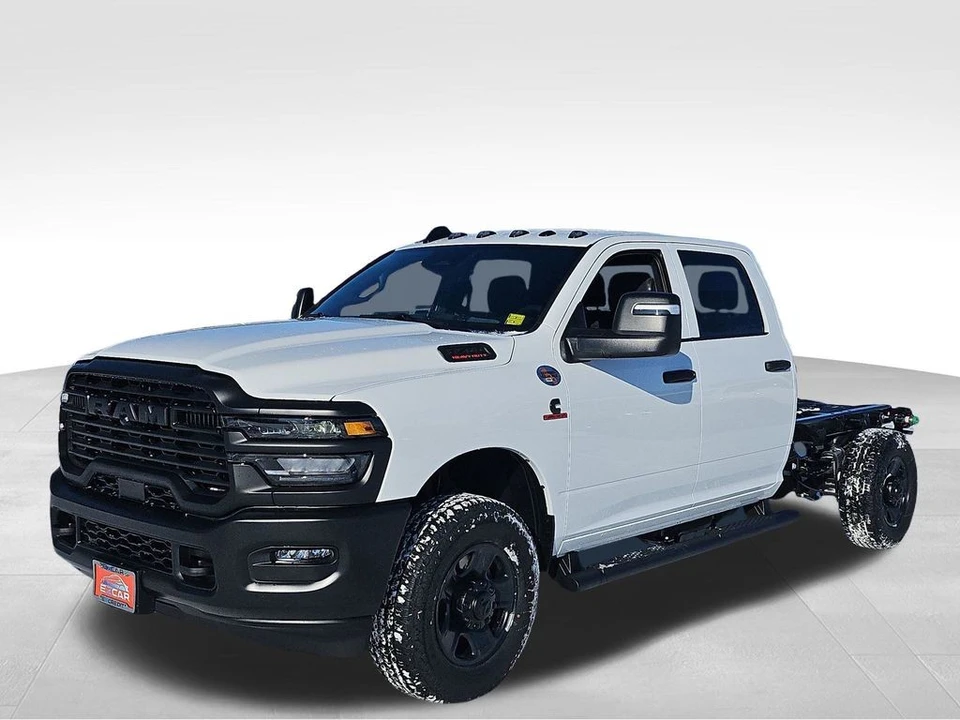 2026 Ram 3500 - Image 17 of 21
