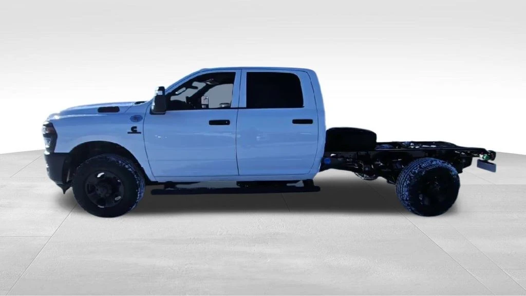 2026 Ram 3500 - Image 5 of 21