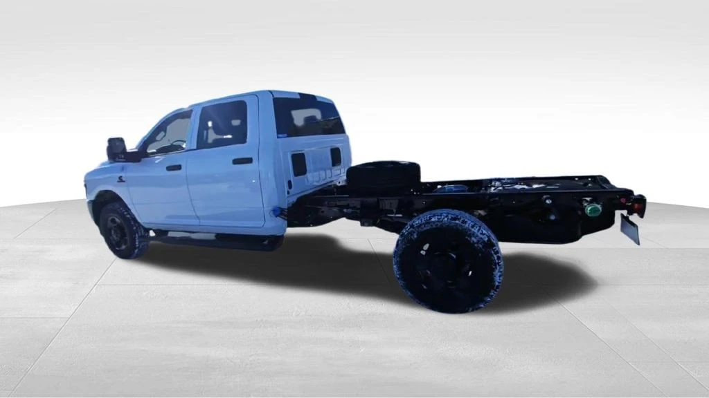 2026 Ram 3500 - Image 6 of 21