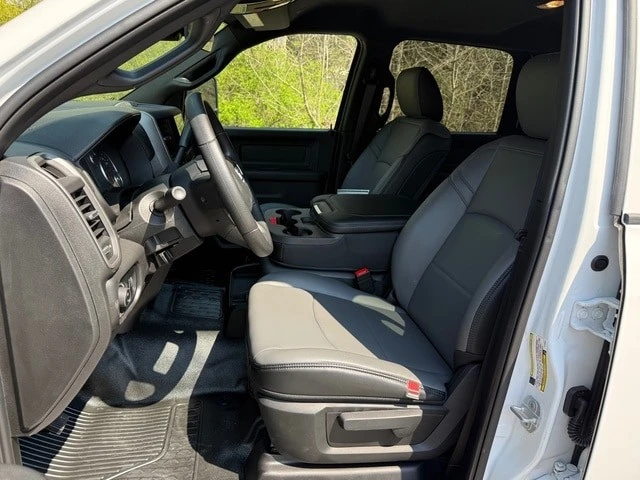 2026 Ram 3500 - Image 15 of 28