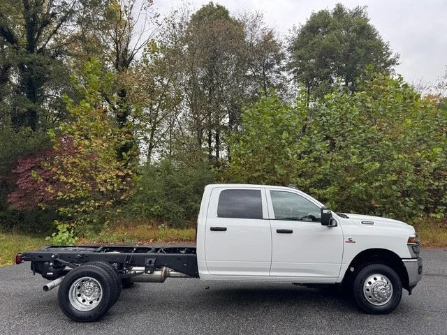 2026 Ram 3500 - Image 6 of 21