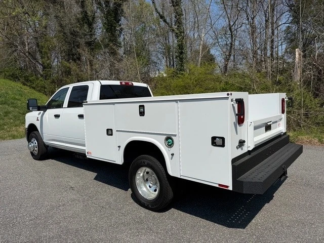 2026 Ram 3500 - Image 11 of 28