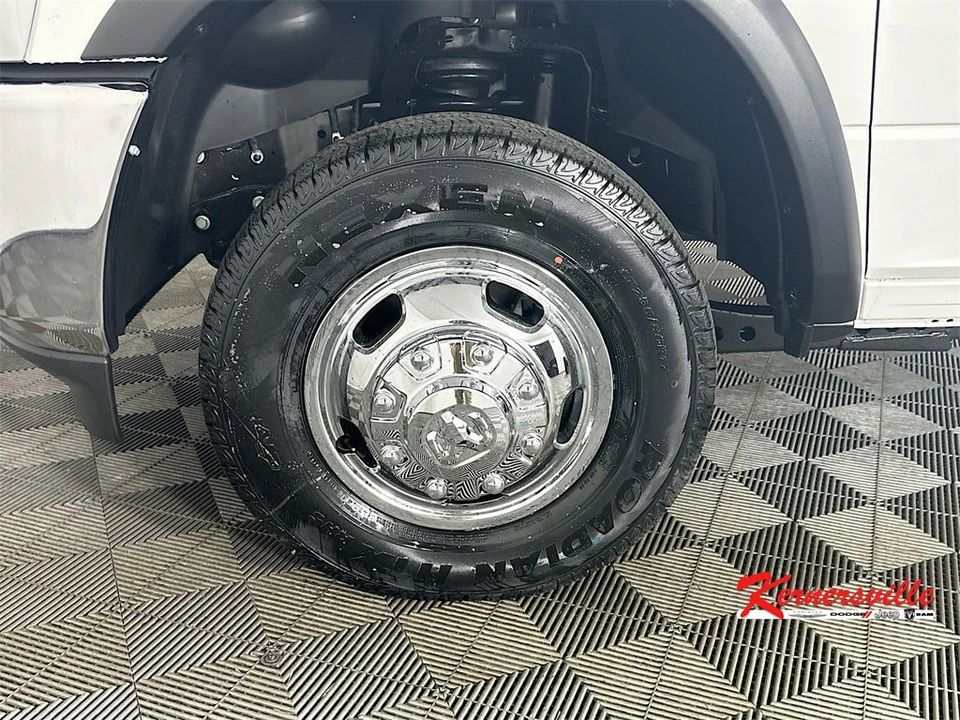 2026 Ram 3500 - Image 16 of 20