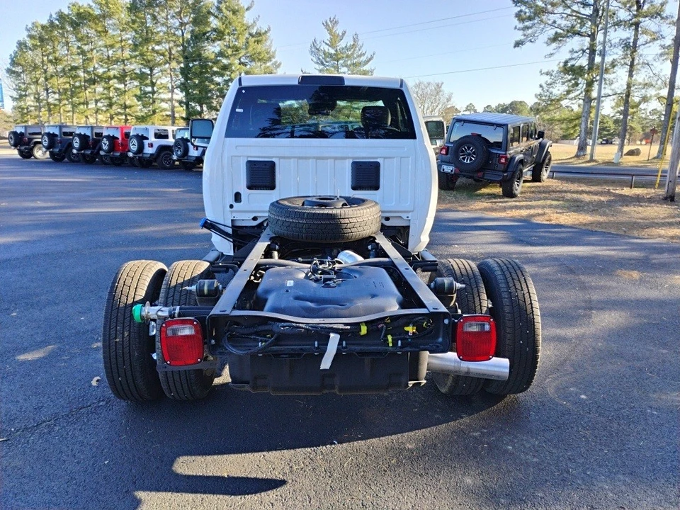 2026 Ram 3500 - Image 6 of 12