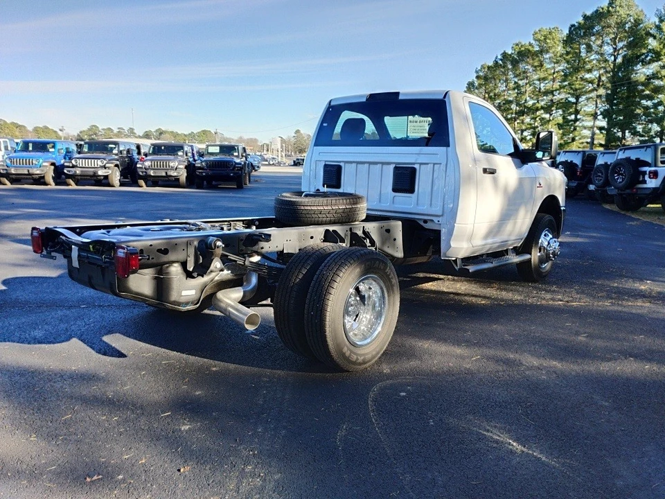 2026 Ram 3500 - Image 5 of 12