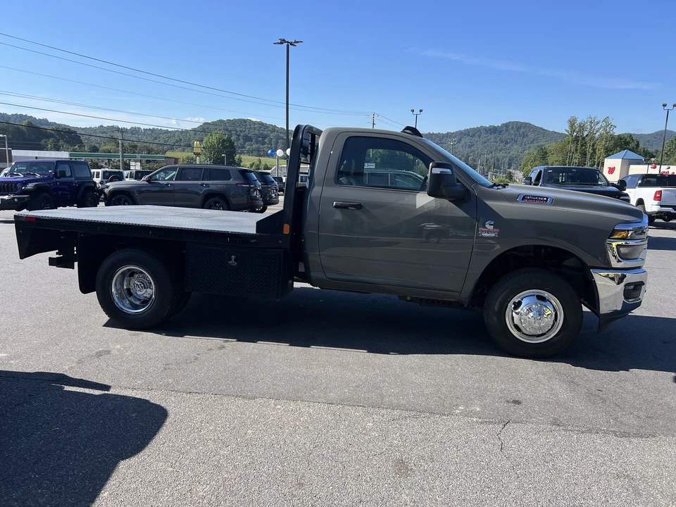 2026 Ram 3500 - Image 26 of 27