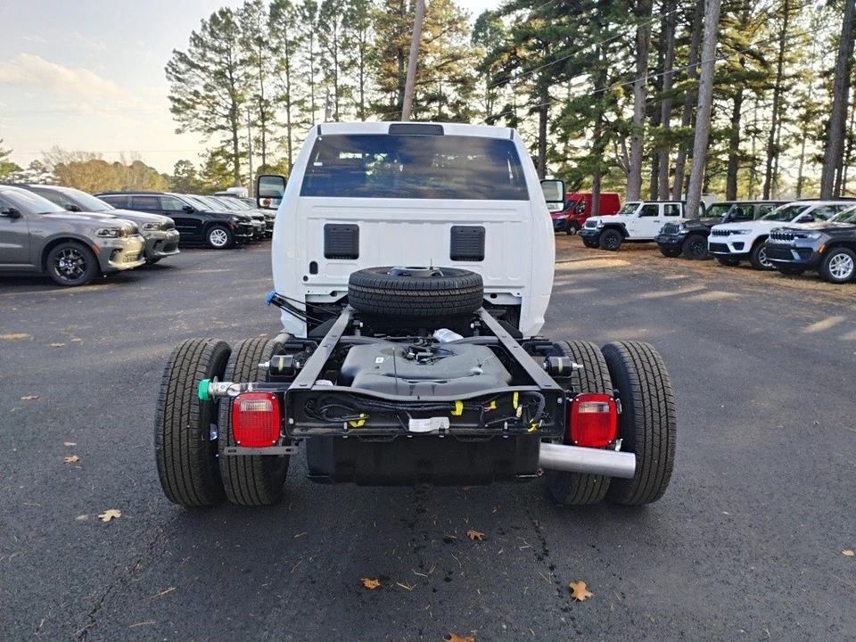 2026 Ram 3500 - Image 6 of 12