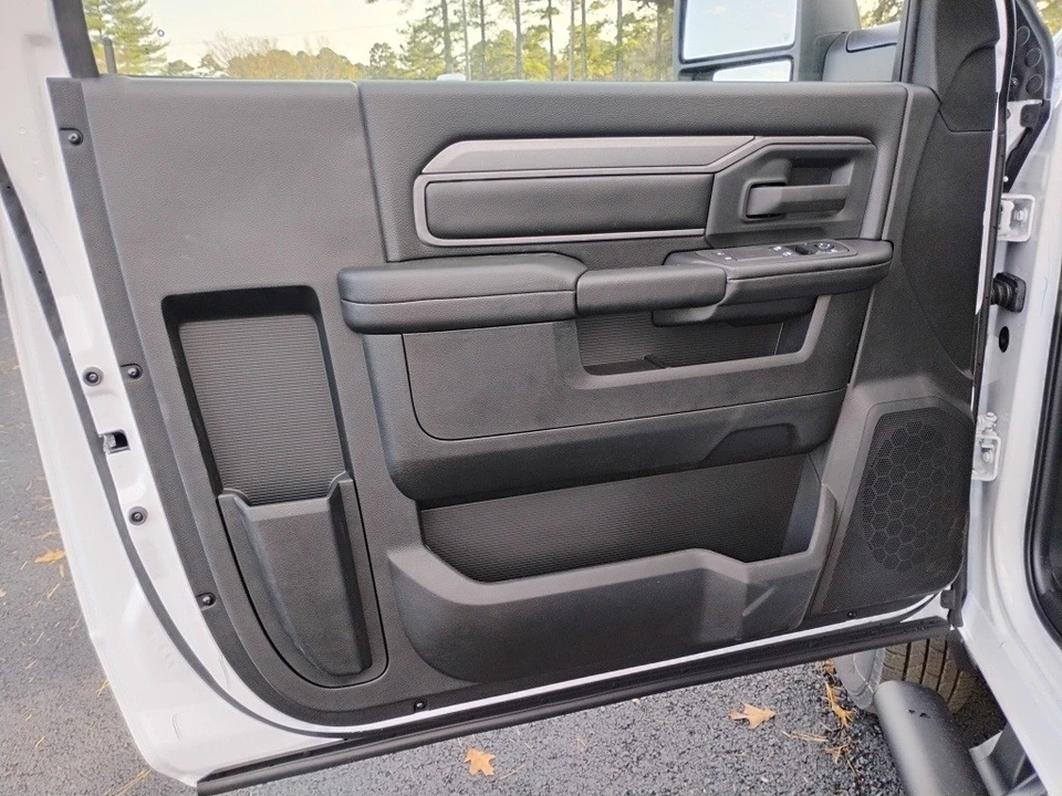 2026 Ram 3500 - Image 12 of 12
