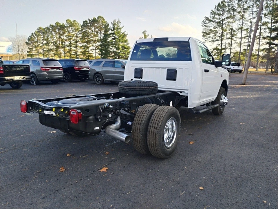 2026 Ram 3500 - Image 5 of 12