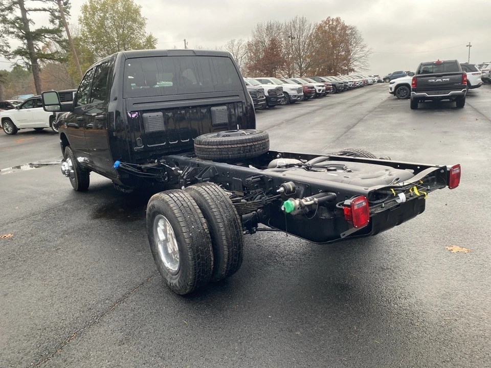 2026 Ram 3500 - Image 7 of 12