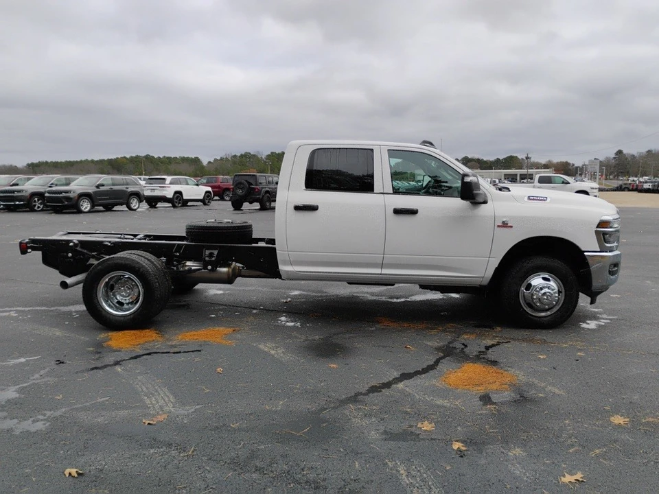 2026 Ram 3500 - Image 4 of 12