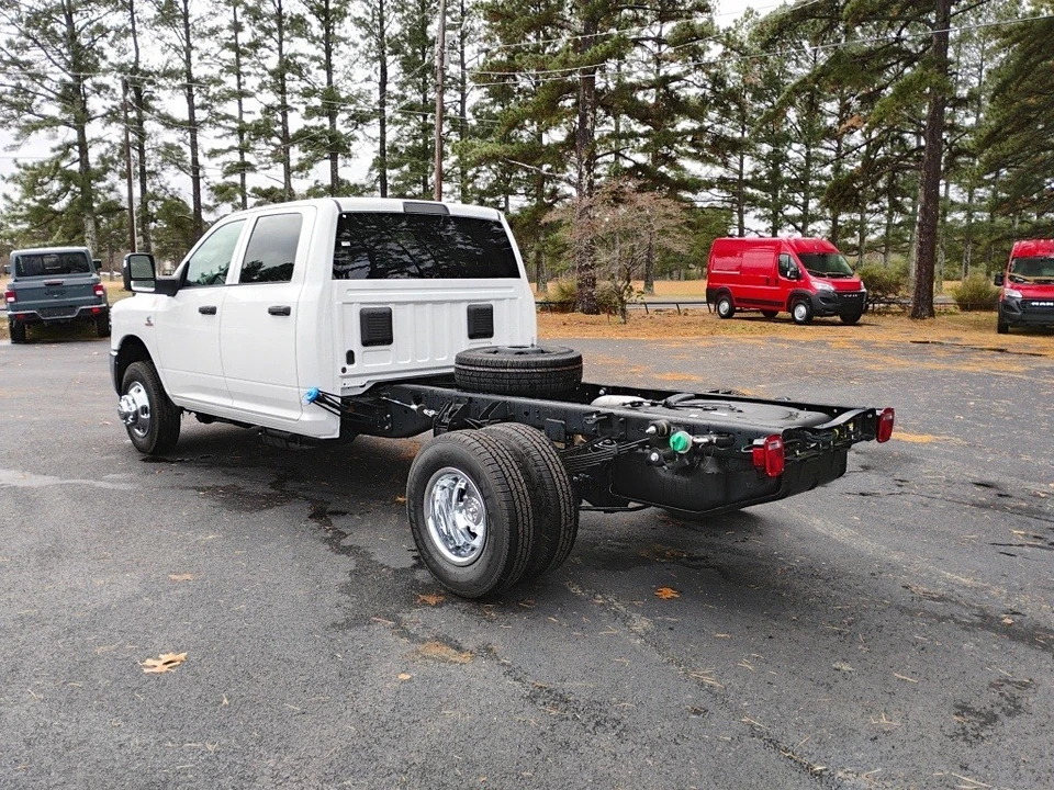 2026 Ram 3500 - Image 7 of 12