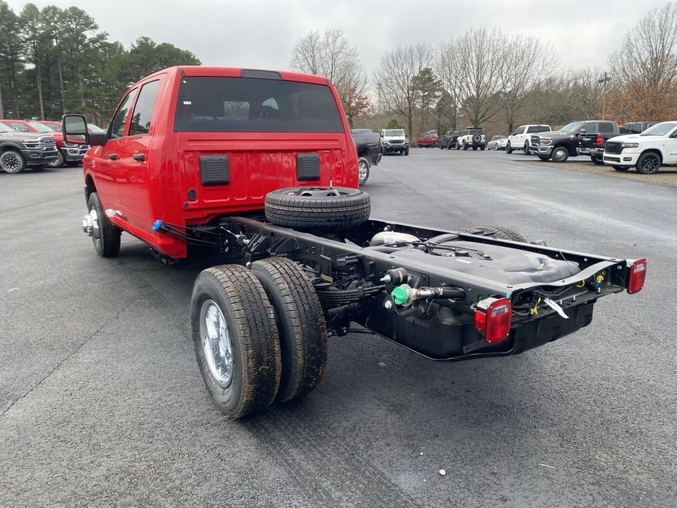 2026 Ram 3500 - Image 7 of 12