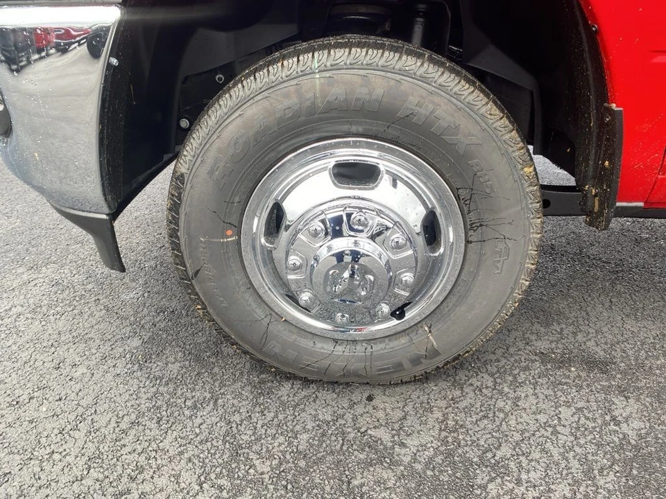2026 Ram 3500 - Image 9 of 12