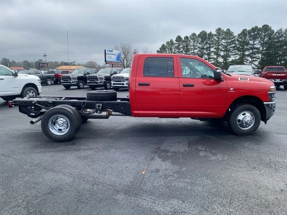 2026 Ram 3500 - Image 4 of 12