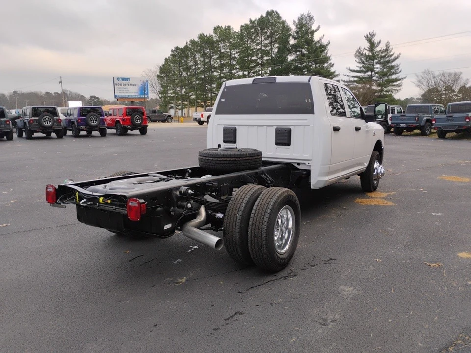 2026 Ram 3500 - Image 5 of 12