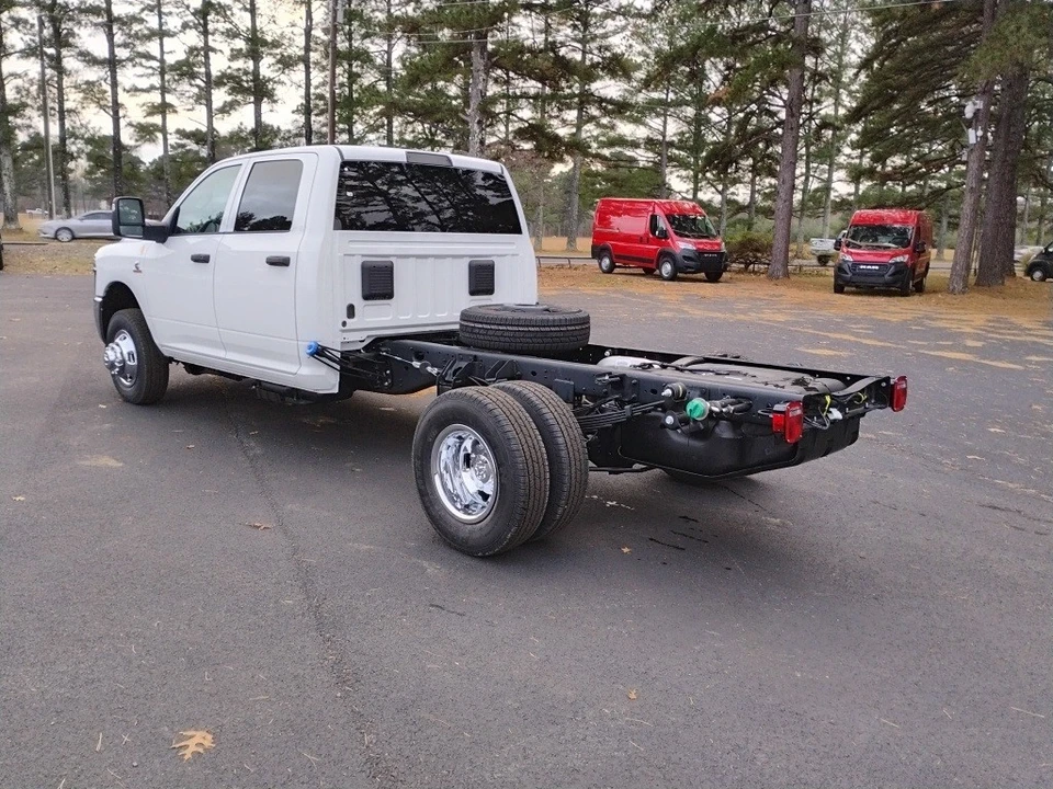2026 Ram 3500 - Image 7 of 12