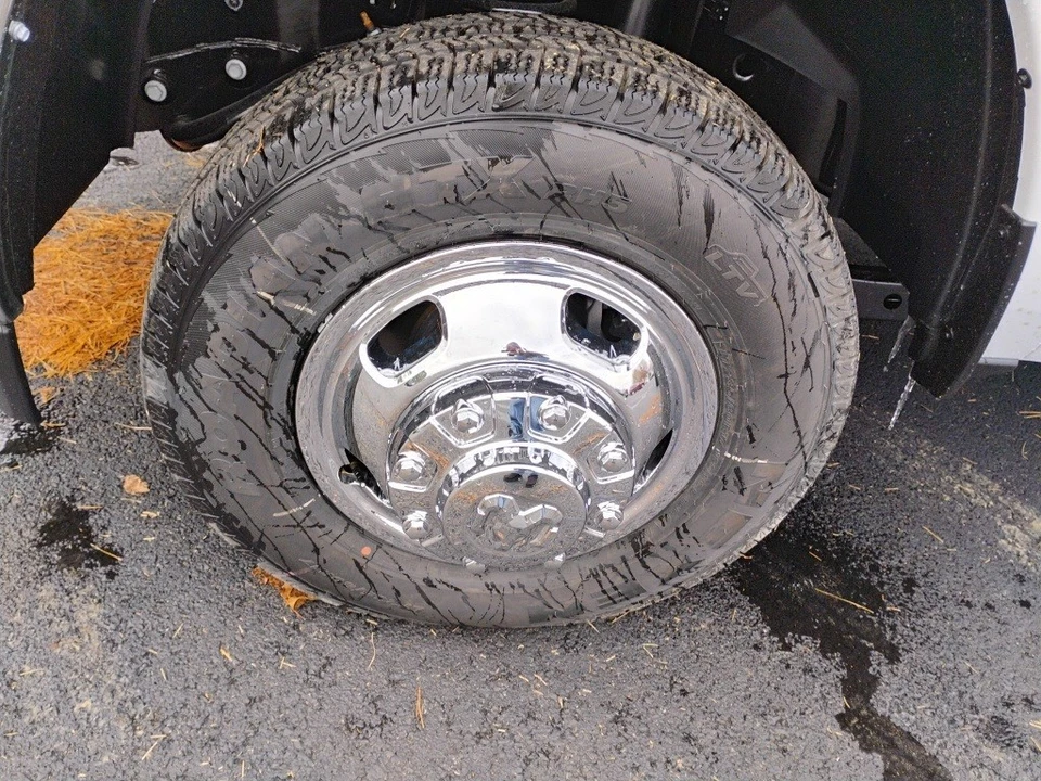 2026 Ram 3500 - Image 9 of 12