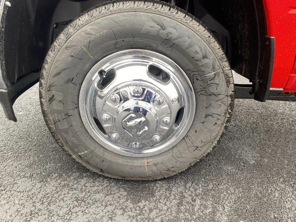 2026 Ram 3500 - Image 9 of 12