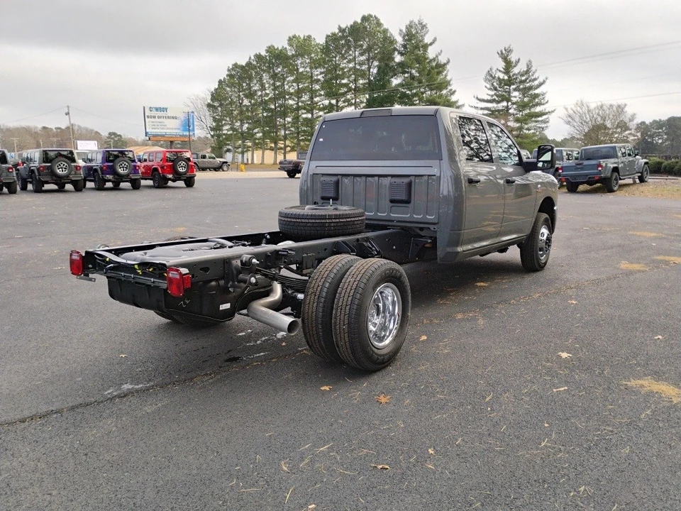 2026 Ram 3500 - Image 5 of 12