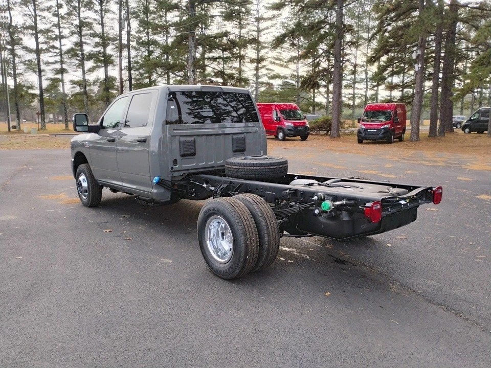 2026 Ram 3500 - Image 7 of 12