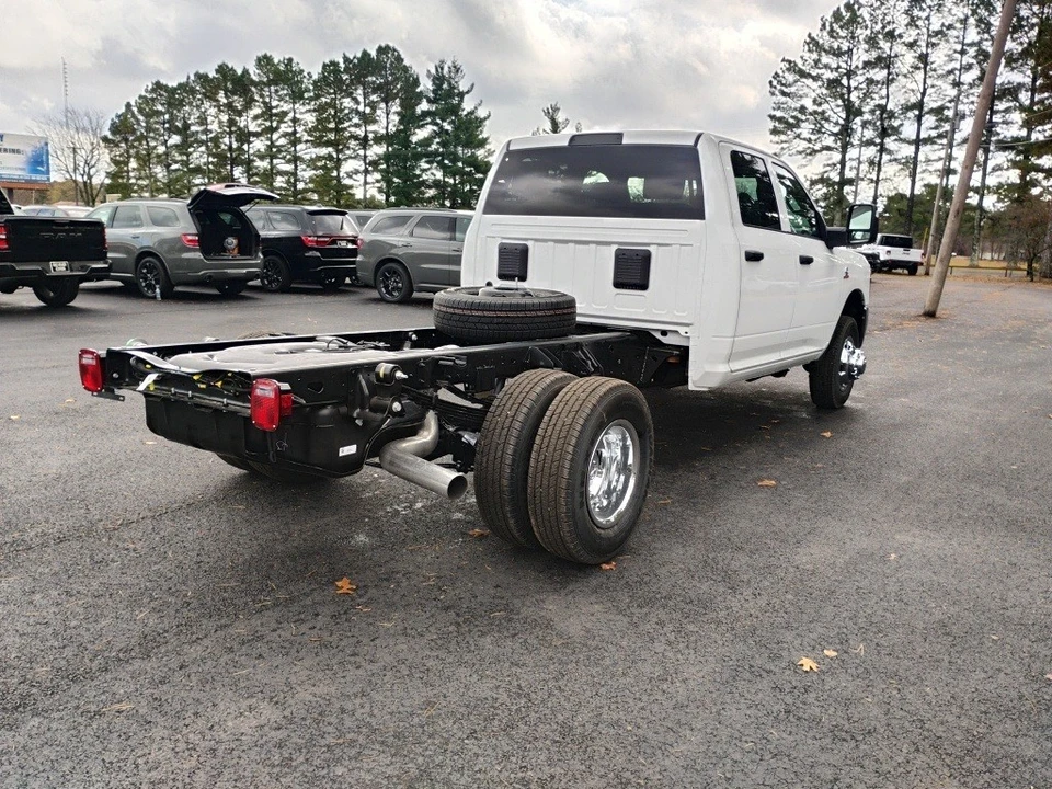 2026 Ram 3500 - Image 5 of 12