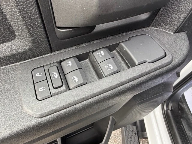 2026 Ram 3500 - Image 16 of 21