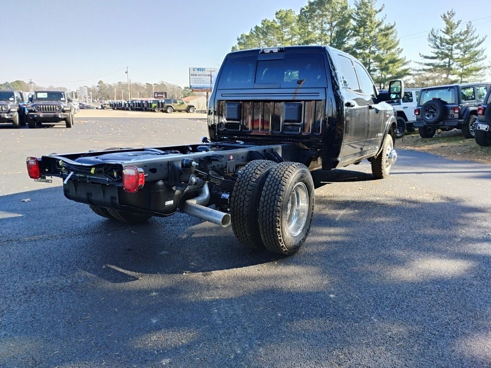 2026 Ram 3500 - Image 5 of 12