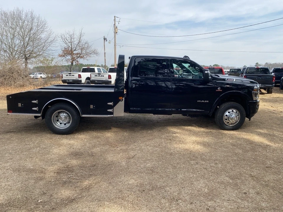 2026 Ram 3500 - Image 4 of 12
