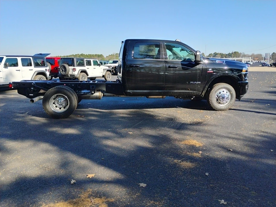 2026 Ram 3500 - Image 4 of 12
