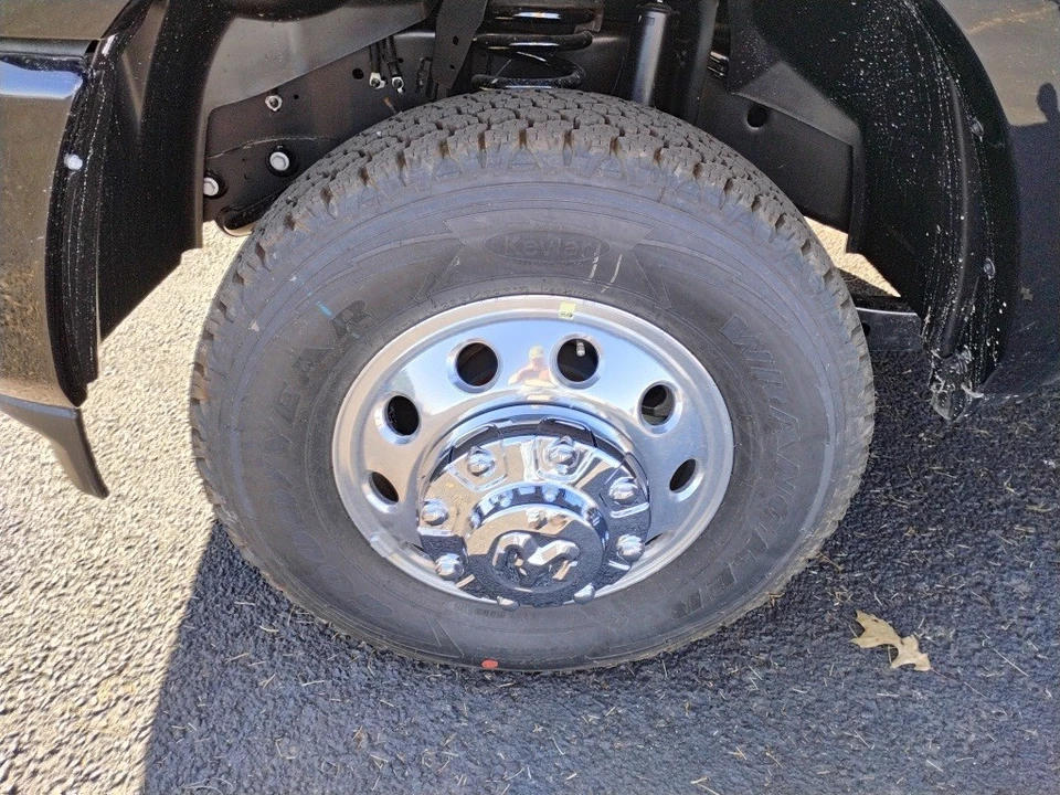 2026 Ram 3500 - Image 9 of 12